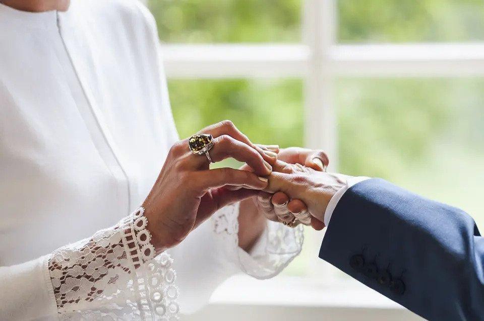 ثبت جزئیات مراسم عروسی